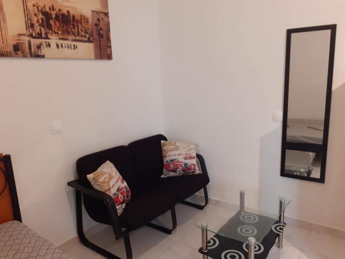 Yellow House Apartment Kalamata Ngoại thất bức ảnh