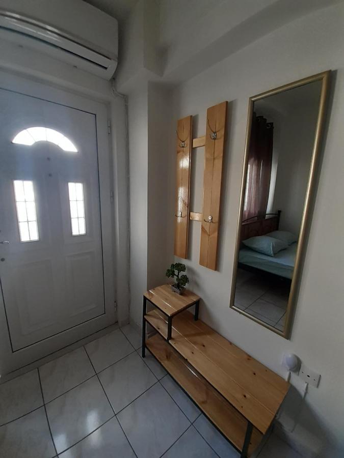 Yellow House Apartment Kalamata Ngoại thất bức ảnh