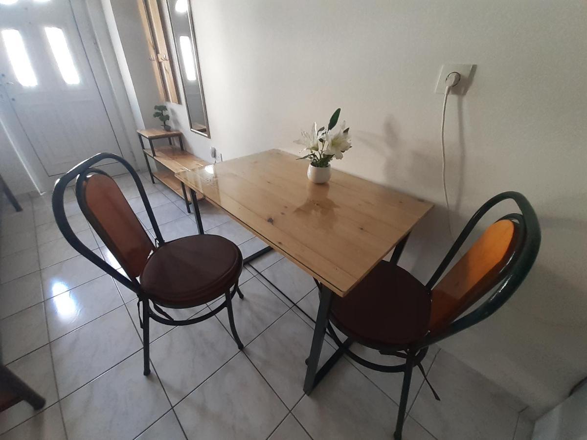 Yellow House Apartment Kalamata Ngoại thất bức ảnh